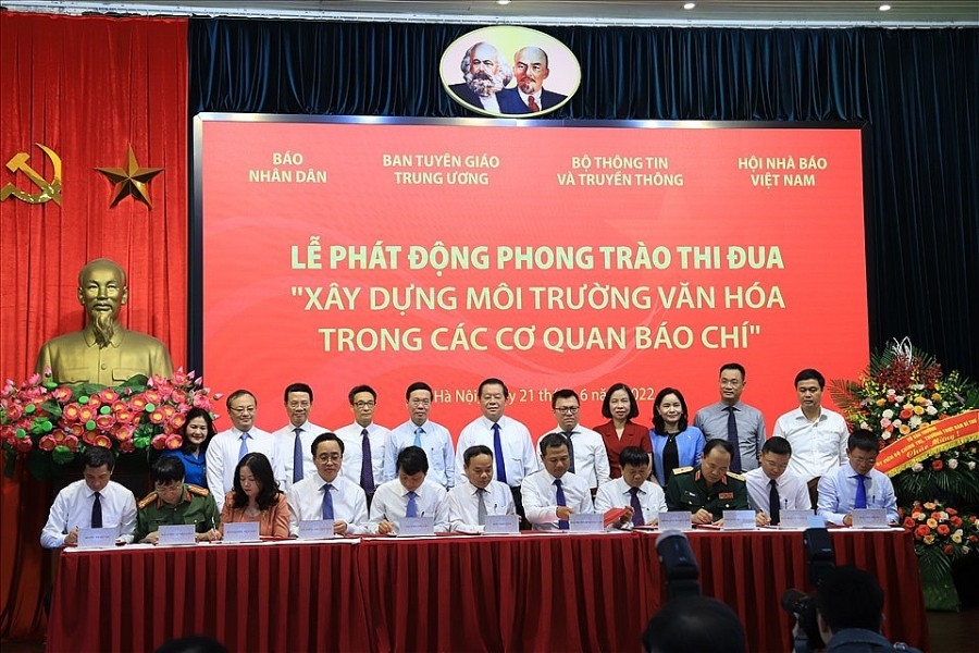 Phát động phong trào thi đua xây dựng môi trường văn hóa trong các cơ quan báo chí