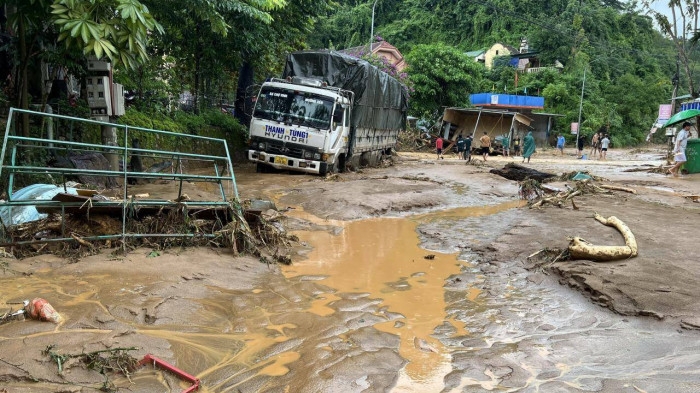 Nghệ An: Lũ quét khiến 1 người chết, một số nơi đang bị cô lập