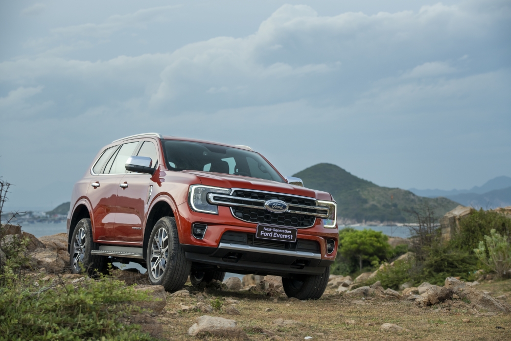 Ford Việt Nam nâng cấp Everest phiên bản Titanium 4x2