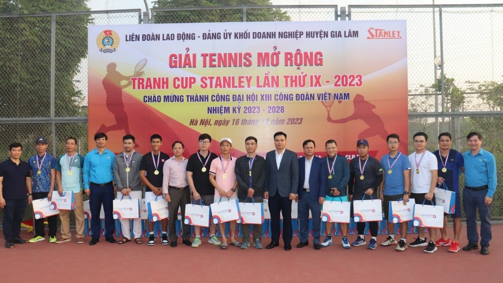 Gia Lâm: Sôi nổi Giải Tennis mở rộng tranh Cúp Stanley lần thứ IX