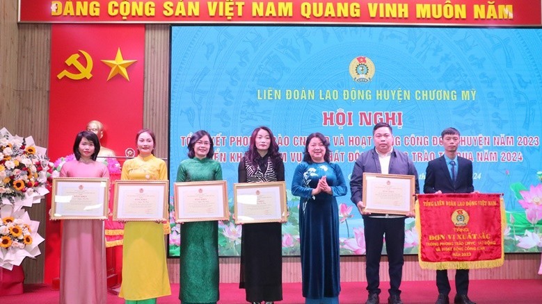 Công đoàn thị trấn Chúc Sơn: Đơn vị xuất sắc trong phong trào CNVCLĐ và hoạt động công đoàn