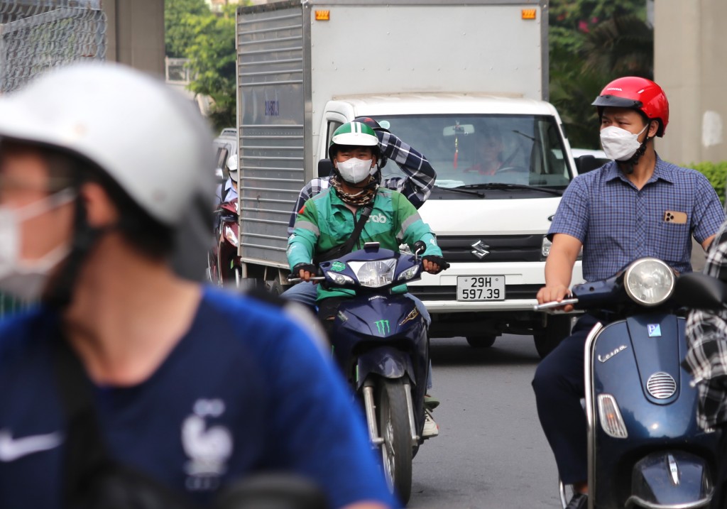 Nỗi niềm xe ôm công nghệ ngày cận Tết