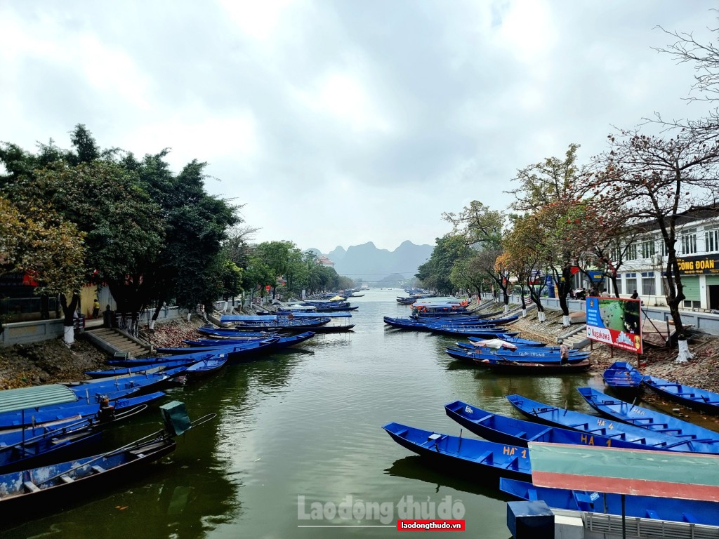 Sẵn sàng cho ngày khai hội chùa Hương