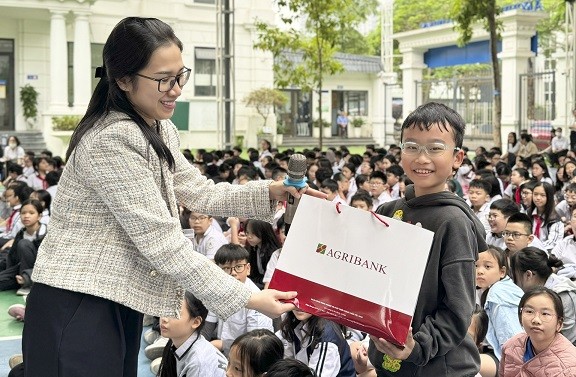 Agribank cùng toàn ngành Ngân hàng thực hiện sứ mệnh Giáo dục tài chính