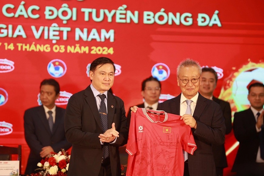 Công bố nhà tài trợ chính các đội tuyển bóng đá quốc gia Việt Nam năm 2024