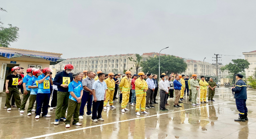 Tạo khí thế thi đua sôi nổi phong trào toàn dân tham gia phòng cháy, chữa cháy