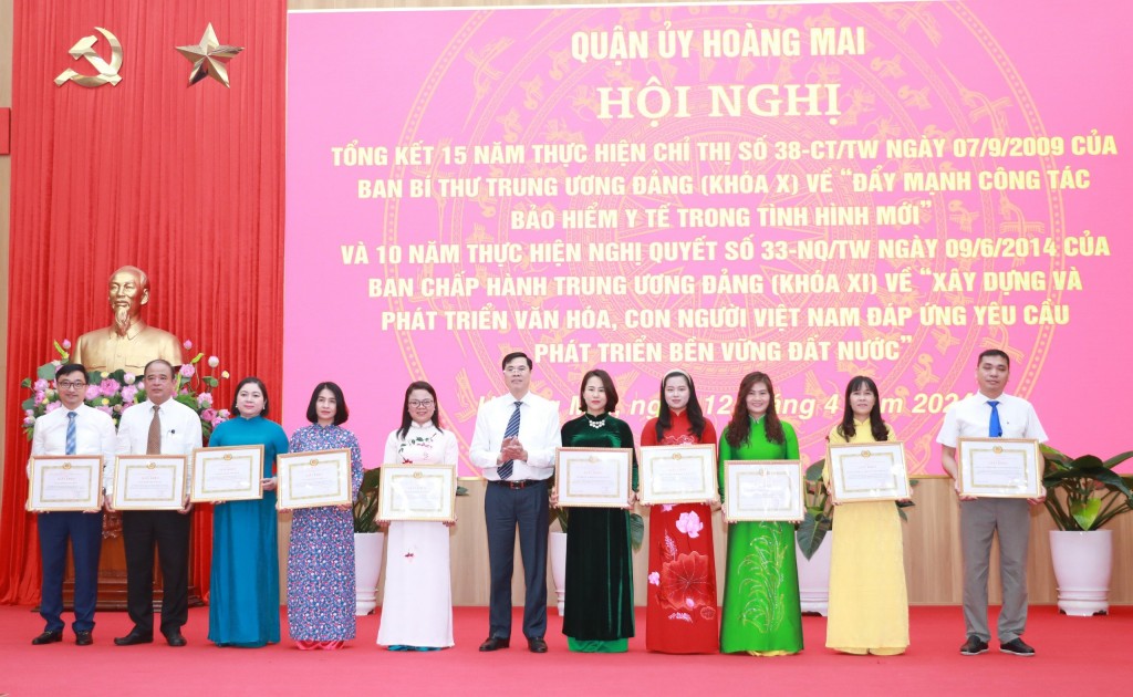 Quận Hoàng Mai tổng kết việc thực hiện 2 văn bản quan trọng của Trung ương