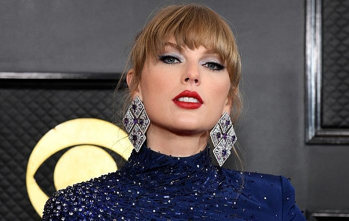 Taylor Swift từng biểu diễn với trái tim tan vỡ