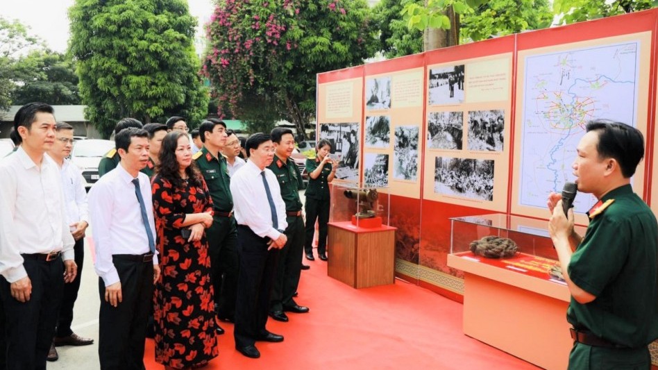Quân và dân Nghệ An đã đóng góp to lớn cho chiến thắng Điện Biên Phủ