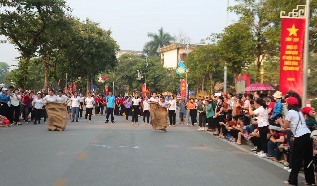 Sơn Tây: Đẩy mạnh phong trào thi đua yêu nước trong đoàn viên