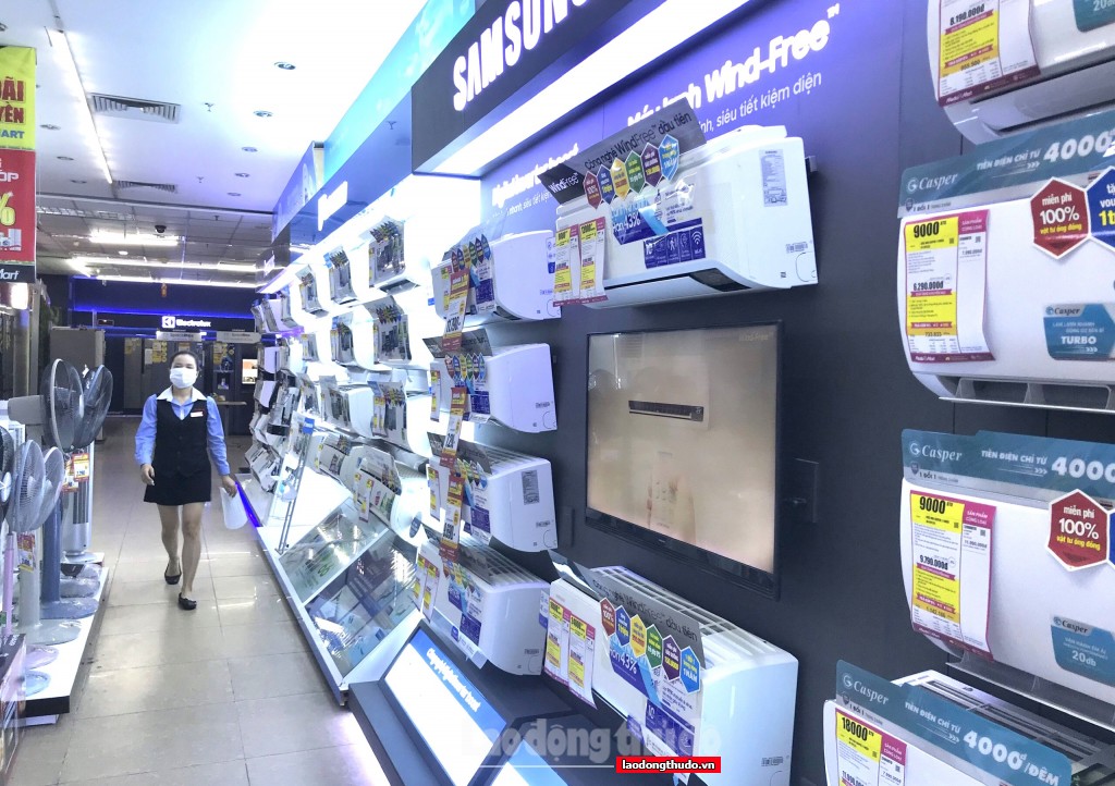 Thị trường thiết bị làm mát tại Hà Nội: Nhiều chương trình giảm sâu, kích cầu mua sắm đầu hè
