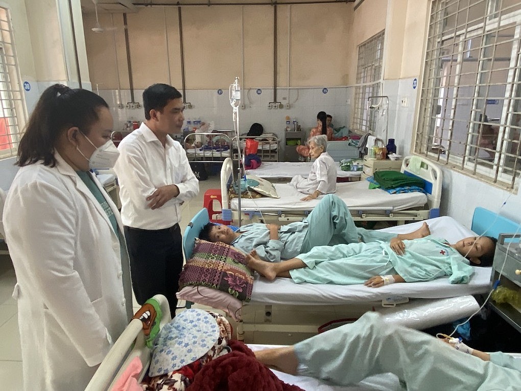 Đã có 529 người phải nhập viện do nghi ăn bánh mì tại Đồng Nai