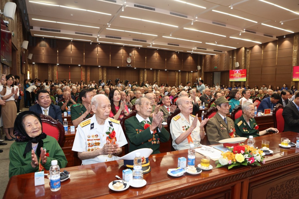 Thành phố Hà Nội sẽ tổ chức thăm, tặng quà chiến sĩ Điện Biên tại 30 quận, huyện, thị xã