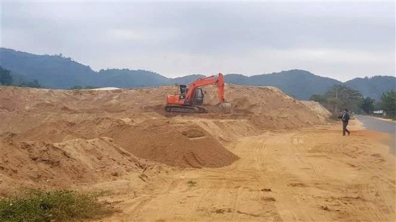 Hà Nội có văn bản báo cáo Thủ tướng về đấu giá 3 mỏ cát 1.700 tỷ đồng