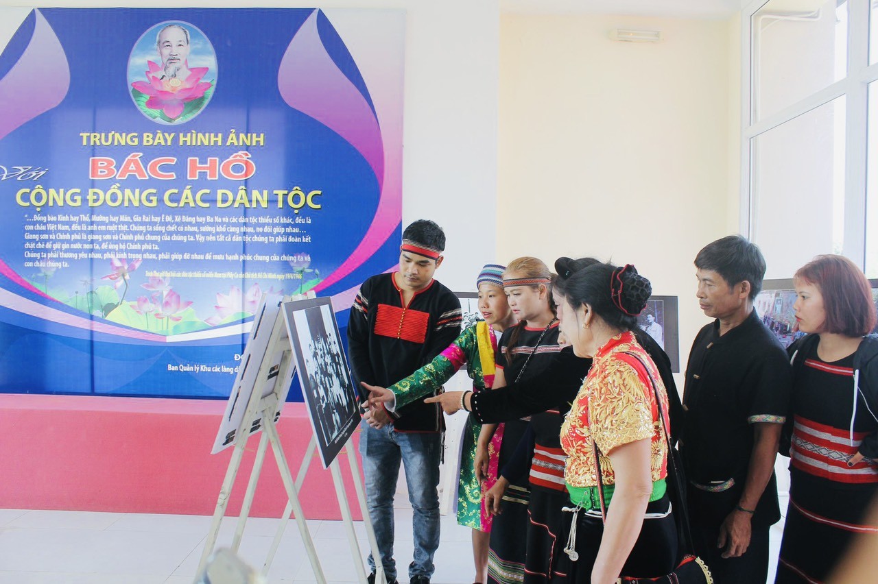 Hành trình “Theo dấu chân Người” tại Làng Văn hóa - Du lịch các dân tộc Việt Nam