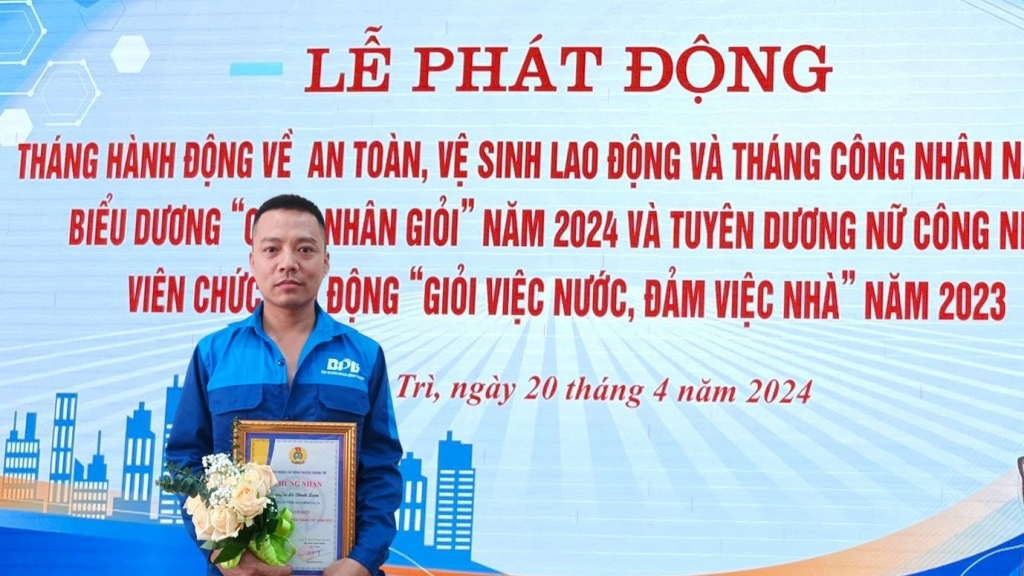 Người công nhân trẻ đầy sức sáng tạo