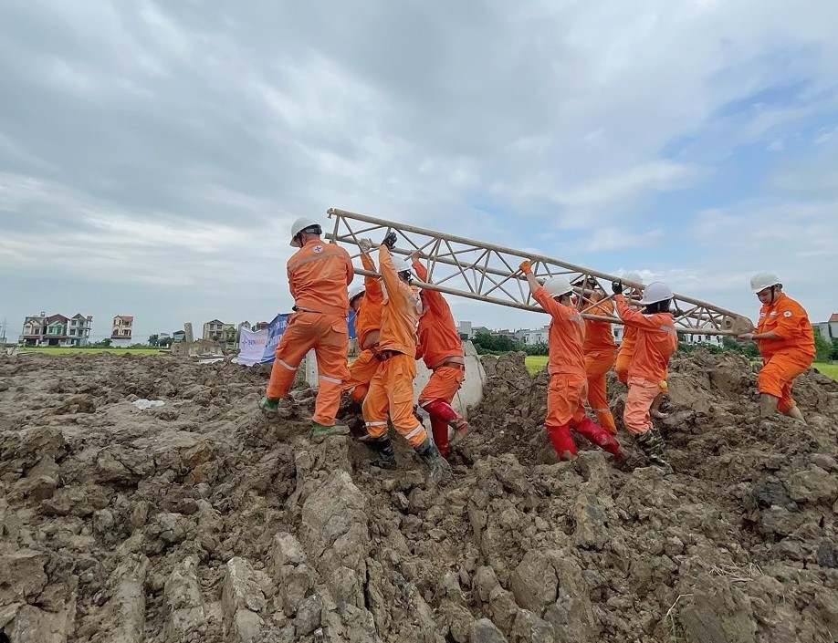 Đội xung kích EVNHANOI: Đồng lòng một “đích đến”