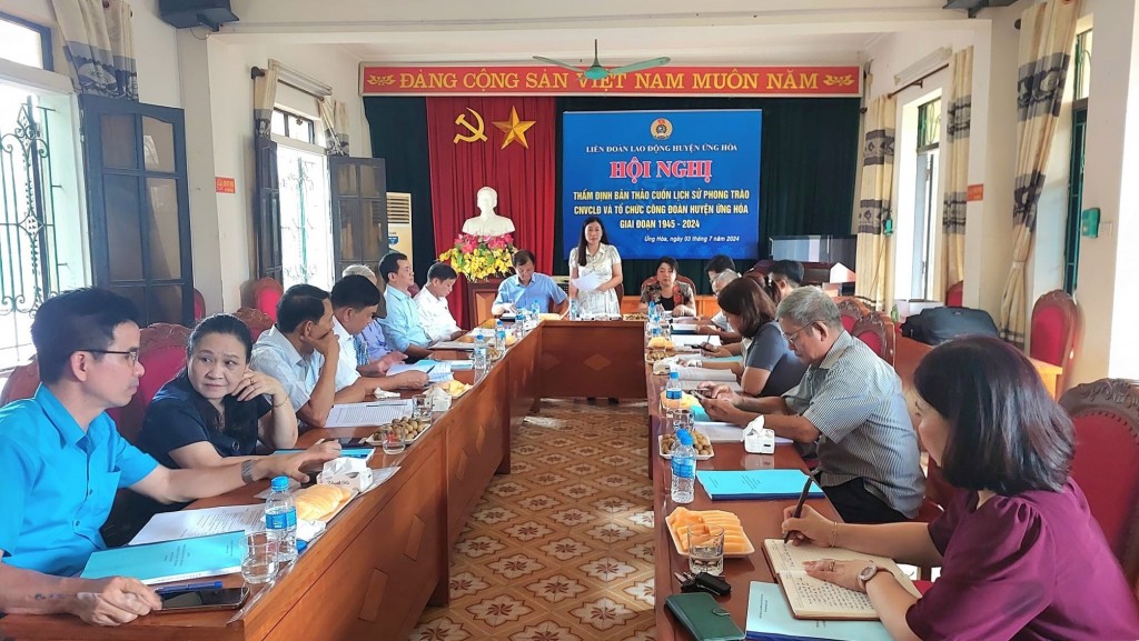 Giáo dục truyền thống qua cuốn Lịch sử phong trào CNVCLĐ và tổ chức Công đoàn huyện Ứng Hòa