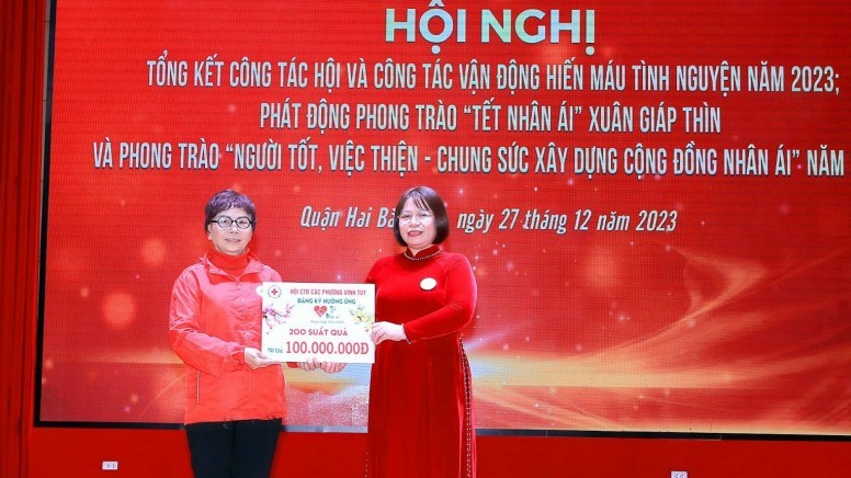 Người phụ nữ dành trọn tâm huyết cho hoạt động nhân đạo, từ thiện