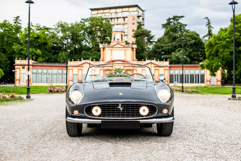 Ferrari 250 GT mang tính biểu tượng có giá lên tới 17 triệu USD