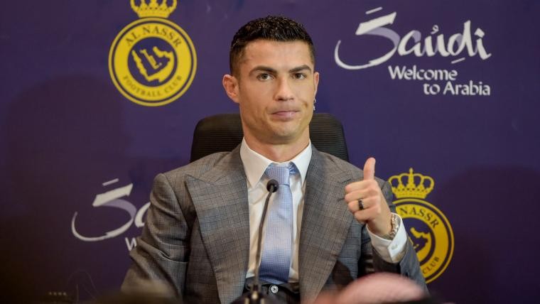 Ronaldo được trả bao nhiêu theo hợp đồng của Al Nassr?