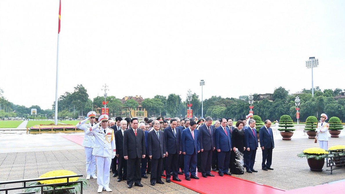 Lãnh đạo Đảng, Nhà nước và thành phố Hà Nội viếng Chủ tịch Hồ Chí Minh