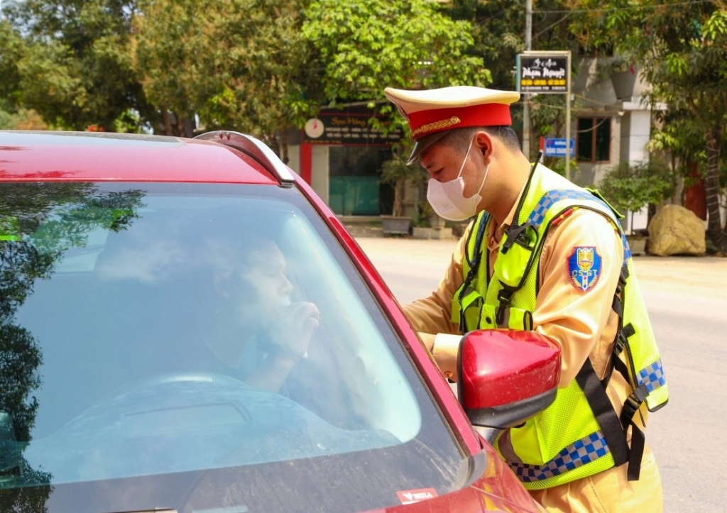 Nghệ An: 1.825 lượt chiến sĩ tham gia tuần tra, kiểm soát giao thông dịp nghỉ lễ 2/9