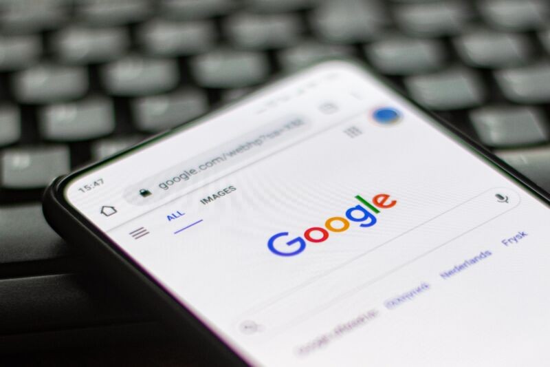 Tin tặc đang tấn công người dùng thông qua kết quả tìm kiếm Google