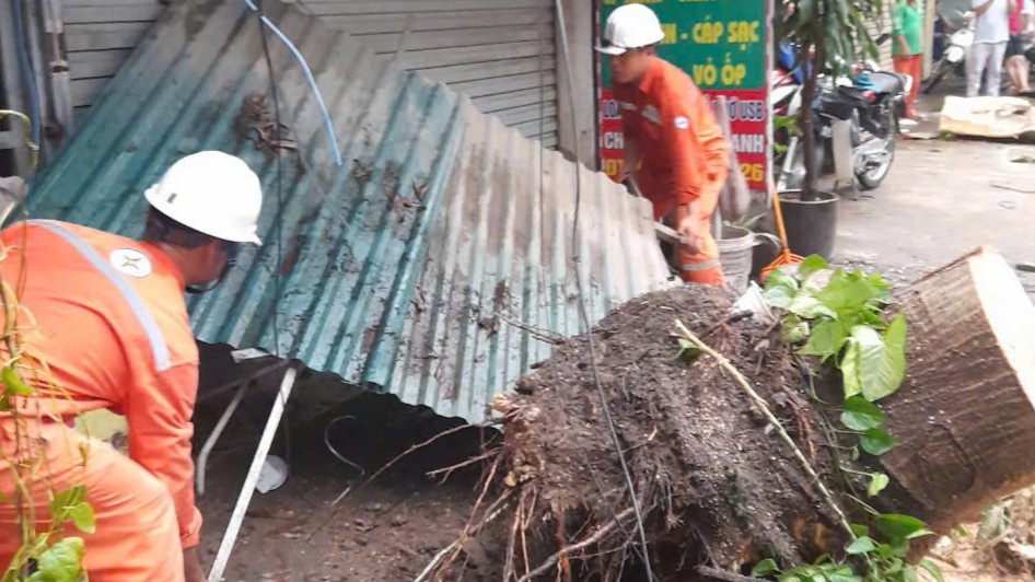 Bộ Công Thương chỉ đạo sớm cấp điện trở lại khu vực bị ảnh hưởng của bão số 3