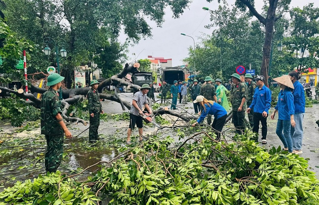 Không để hộ gia đình nào gặp khó khăn do ảnh hưởng của bão số 3 mà không được giúp đỡ