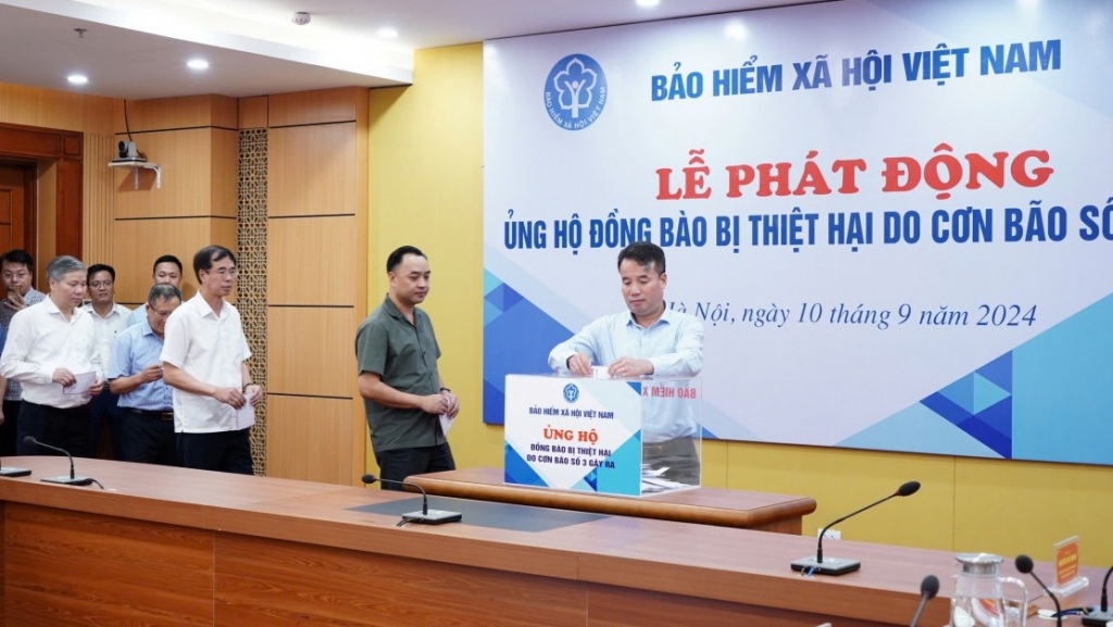 Linh hoạt các phương án đảm bảo thuốc, vật tư y tế phục vụ khám, chữa bệnh cho người dân sau bão lũ