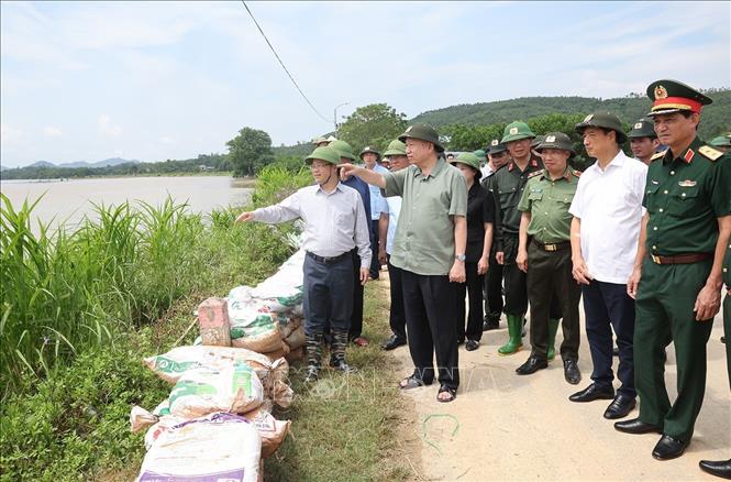 Tổng Bí thư, Chủ tịch nước Tô Lâm kiểm tra công tác phòng, chống lụt bão tại Tuyên Quang