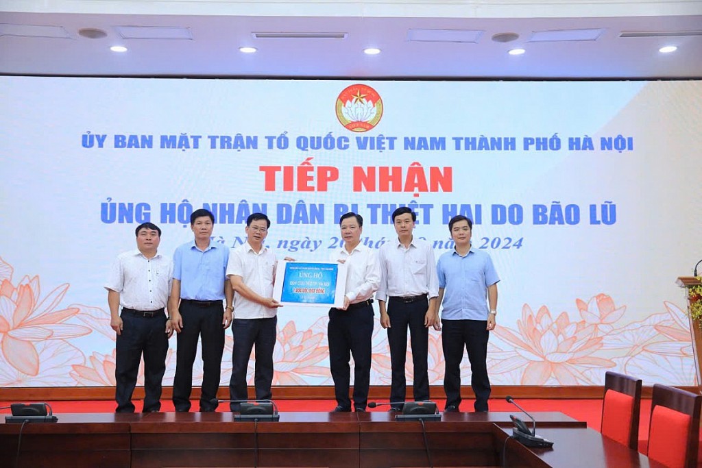 Hà Nội: Tiếp nhận thêm hơn 1,4 tỷ đồng ủng hộ các tỉnh bị thiệt hại do bão lũ