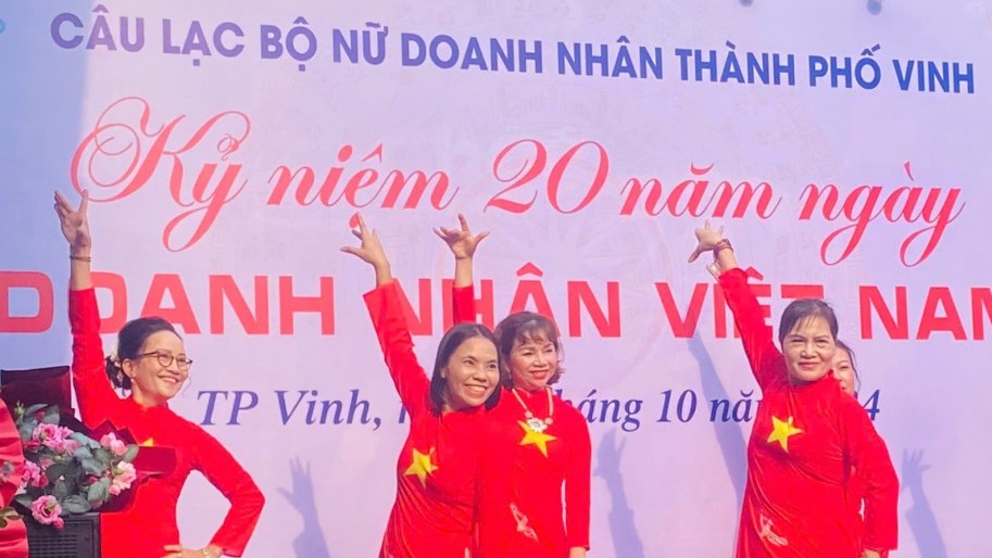 Câu lạc bộ Nữ doanh nhân thành phố Vinh kỷ niệm Ngày Doanh nhân Việt Nam