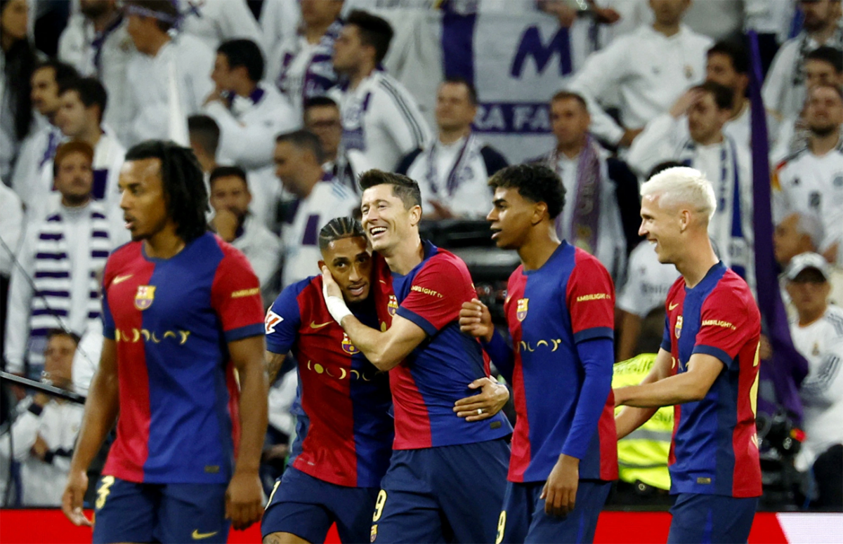 Barcelona đè bẹp Real Madrid 4-0