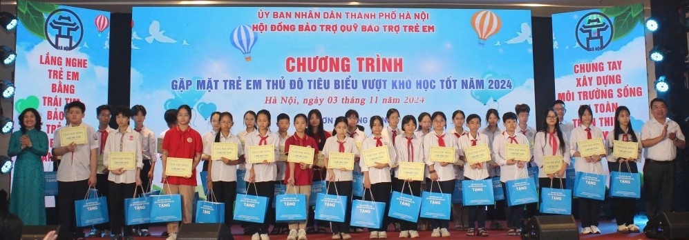 Hà Nội: Khích lệ tinh thần hiếu học của trẻ em có hoàn cảnh khó khăn