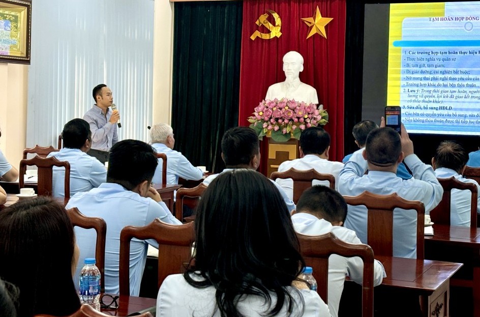 LĐLĐ quận Hoàn Kiếm tuyên truyền về pháp luật lao động và phòng chống ma túy