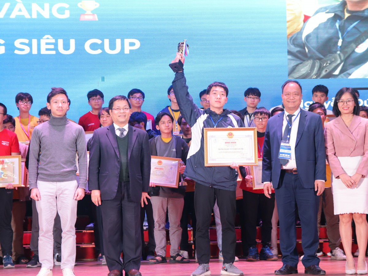 Việt Nam xuất sắc giành 2 Huy chương Vàng tại ICPC Asia Hanoi 2024