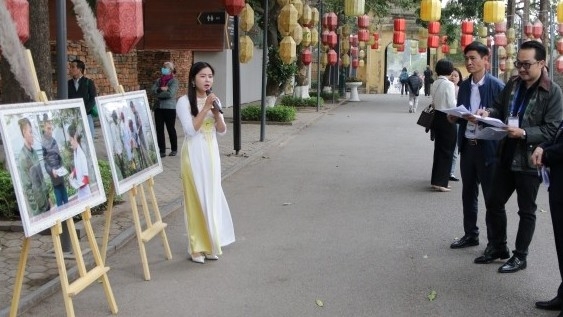 Thi trưng bày ảnh “Công đoàn Thủ đô 70 năm đồng hành cùng phát triển”