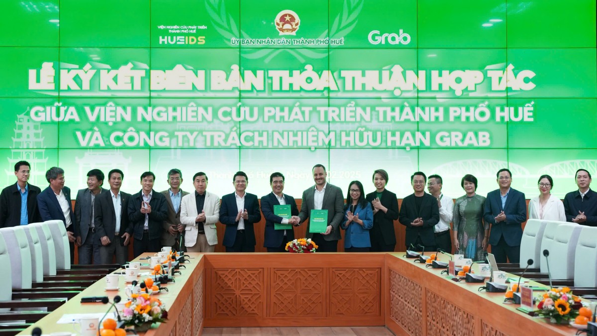 Thành phố Huế và Grab Việt Nam ký kết biên bản thỏa thuận nhằm thúc đẩy chuyển đổi số