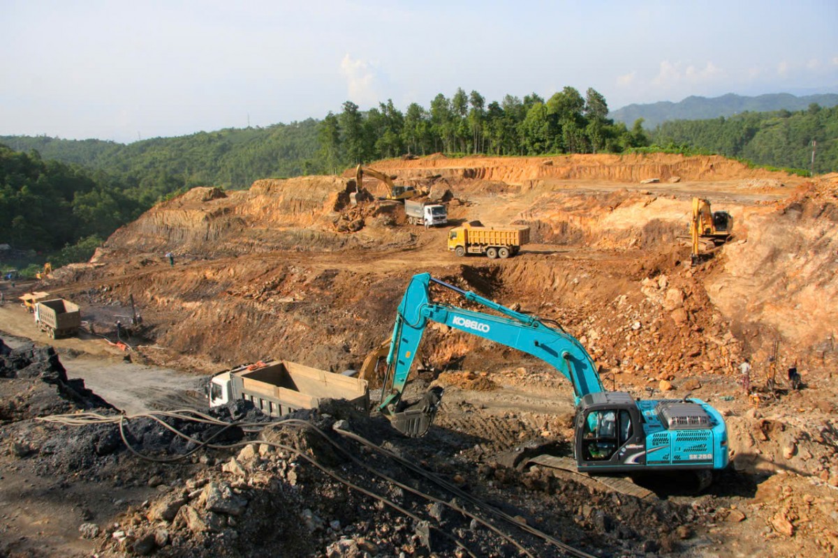 Đốc thúc tiến độ cải tạo, nâng cấp Quốc lộ 28B