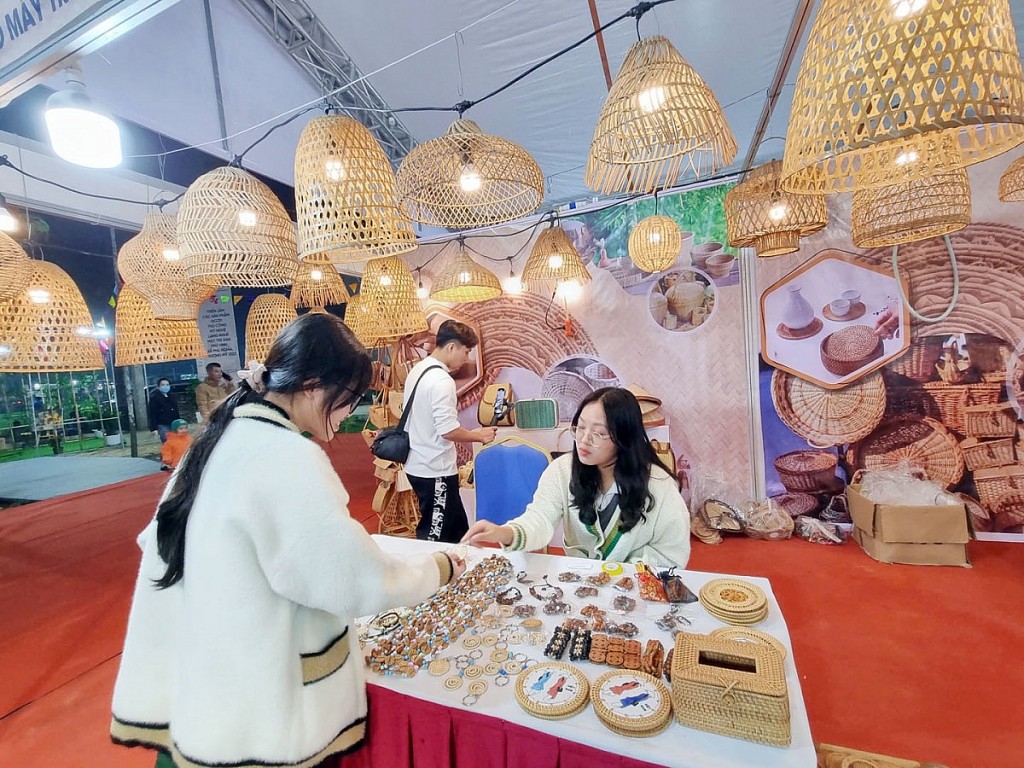 Thúc đẩy doanh nghiệp làng nghề chuyển đổi “xanh”