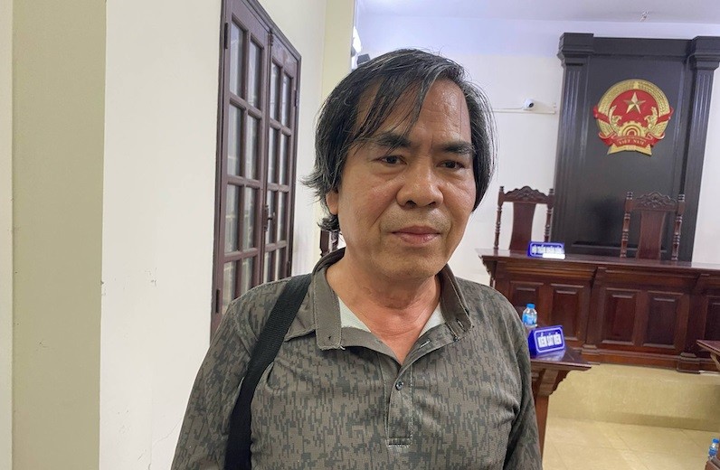 Cựu sinh viên kiện Đại học Kinh tế Quốc dân vì "học xong 30 năm mới được cấp bằng"