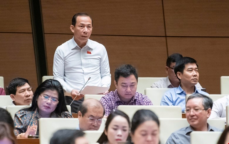 Đại biểu đề nghị bổ sung nghĩa vụ của chủ đầu tư dự án hóa chất đối với người lao động