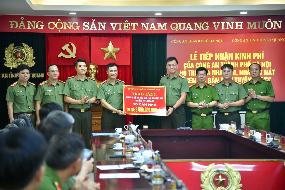 Công an thành phố Hà Nội chung tay vì mục tiêu không còn nhà dột nát