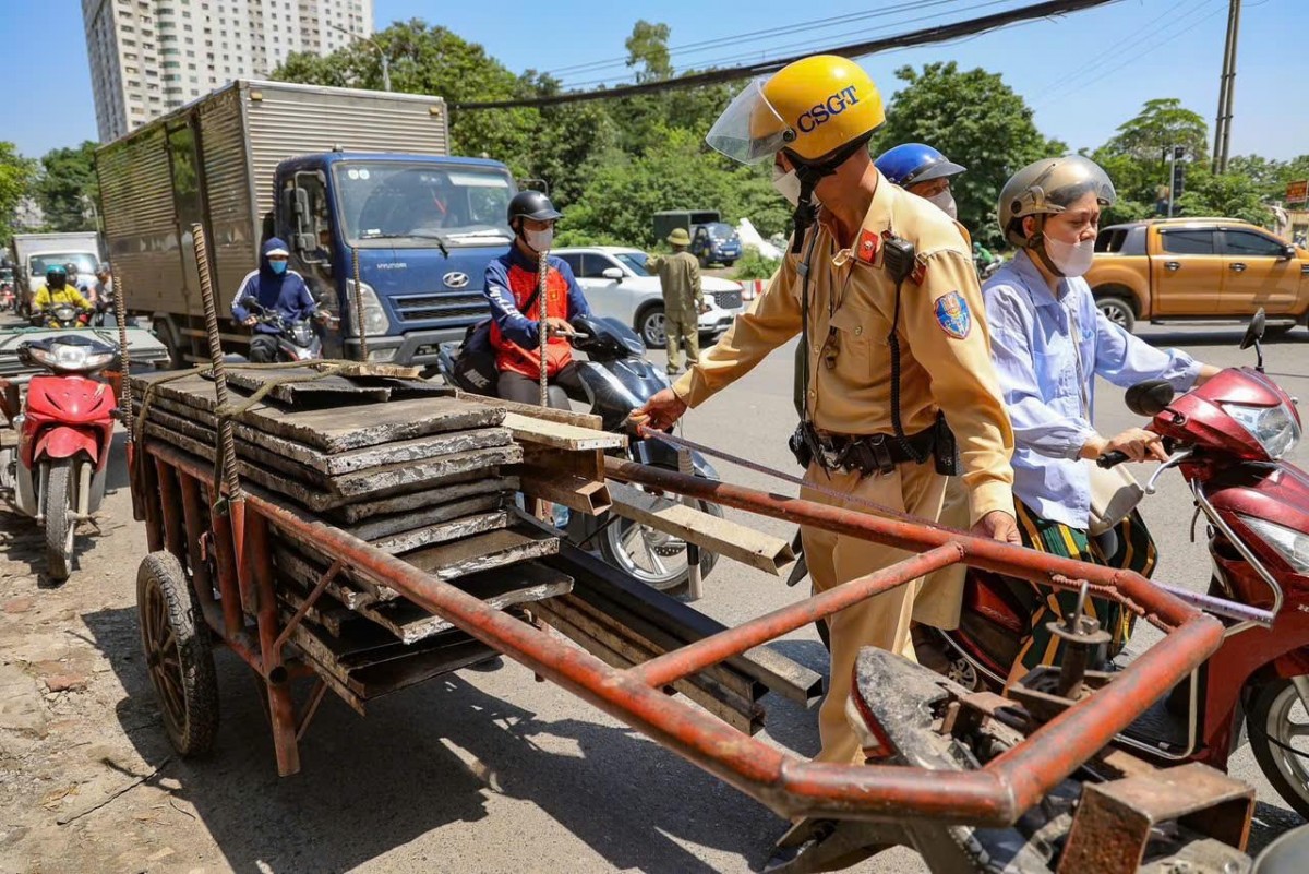 Kiên quyết không để phương tiện không bảo đảm an toàn lưu thông trên đường