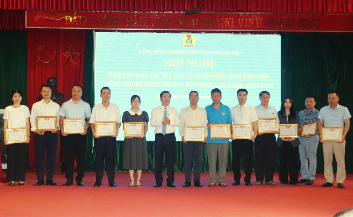 Công đoàn ngành Công Thương Hà Nội: "Xây" nên những điển hình tiên tiến từ các phong trào thi đua