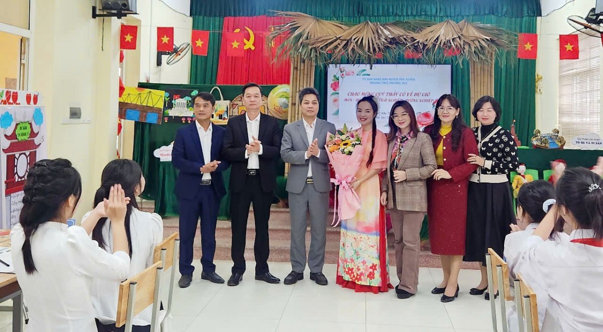 Những dấu ấn Công đoàn Trường THCS Phượng Dực năm học 2024 - 2025