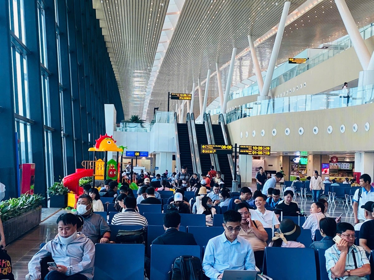 Chuyển đổi khai thác các đường bay nội địa còn lại của Vietnam Airlines sang nhà ga T3
