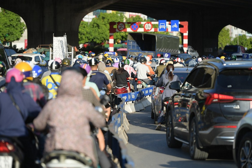 Dự báo thời tiết Hà Nội ngày 21/5: Ngày nắng, chiều tối và đêm có mưa rào và dông vài nơi